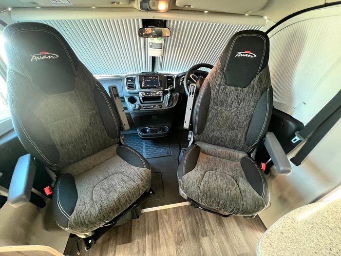2025 Avan Ovation