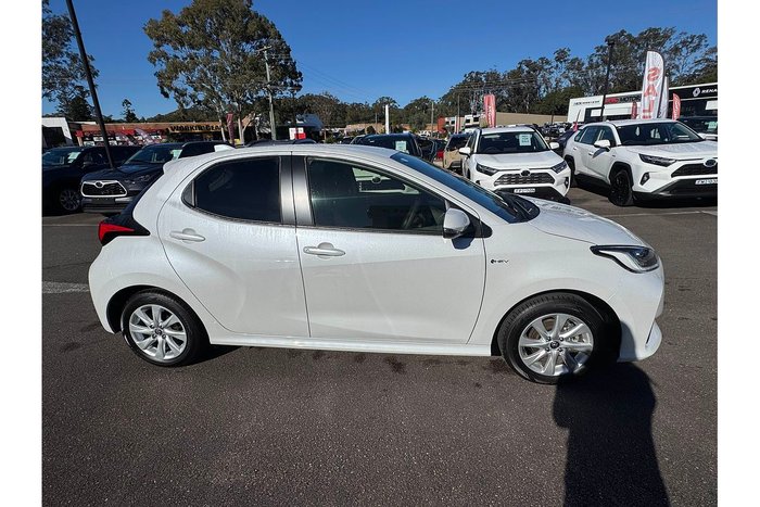2024 Toyota Yaris SX Hybrid