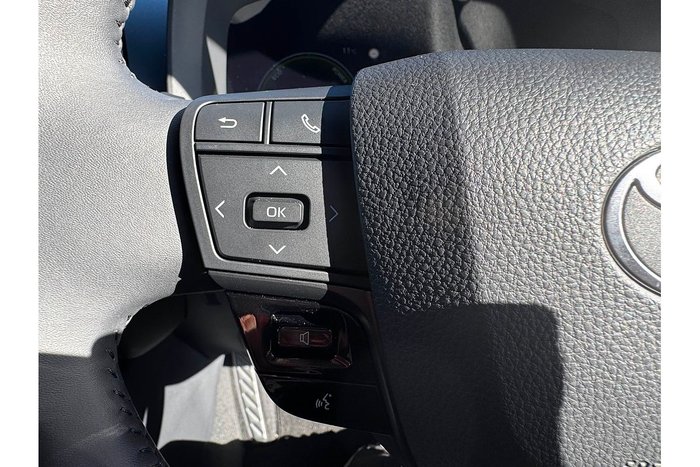 2024 Toyota Yaris SX Hybrid