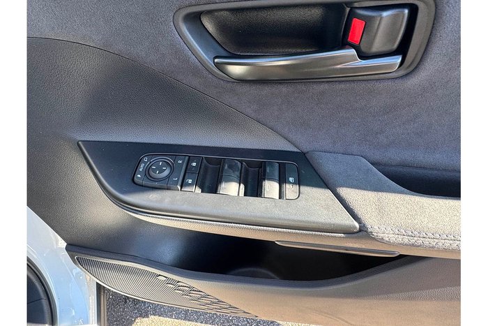 2024 Toyota Yaris SX Hybrid