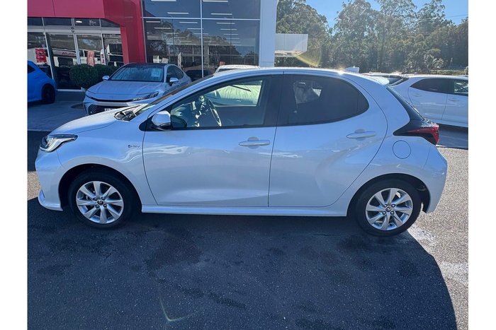 2024 Toyota Yaris SX Hybrid
