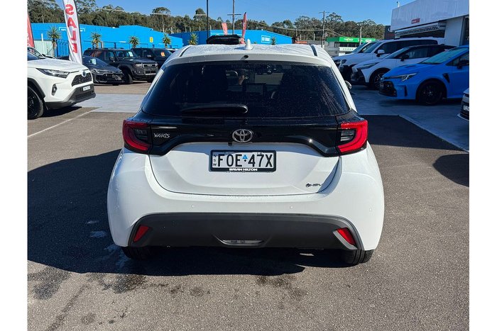 2024 Toyota Yaris SX Hybrid
