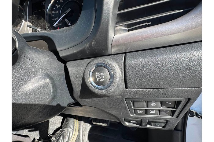 2024 Toyota Hilux SR5 48V