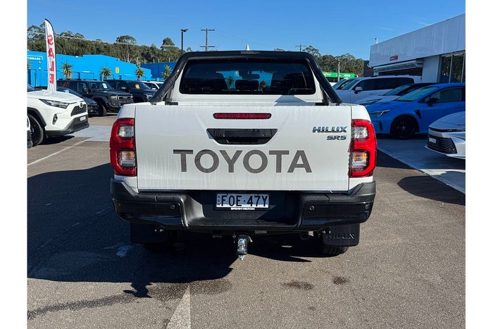2024 Toyota Hilux SR5 48V