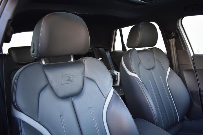 2023 Audi SQ2 