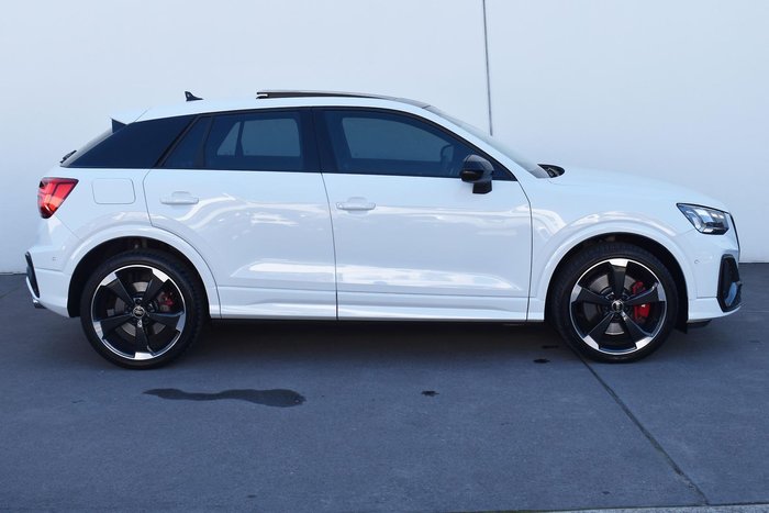 2023 Audi SQ2 