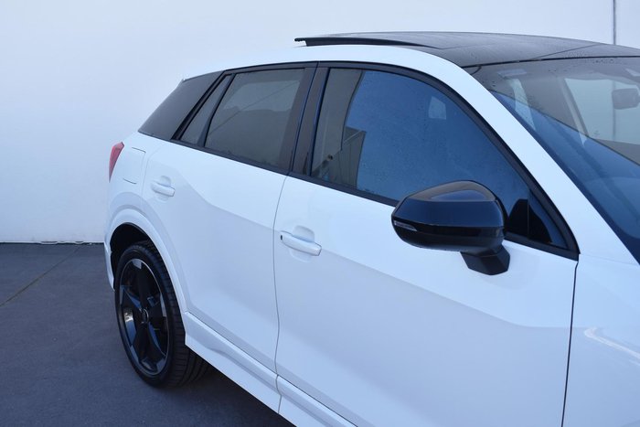2023 Audi SQ2 