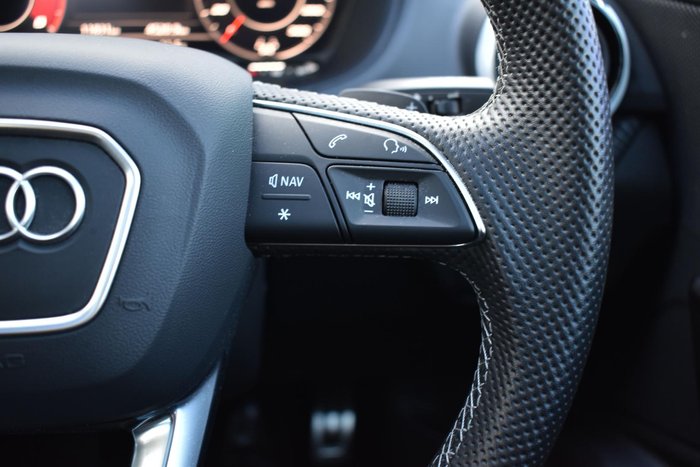 2023 Audi SQ2 