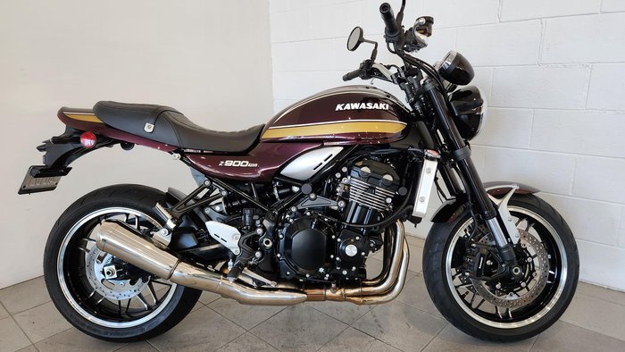2025 Kawasaki Z900RS (Z900C) Z Red