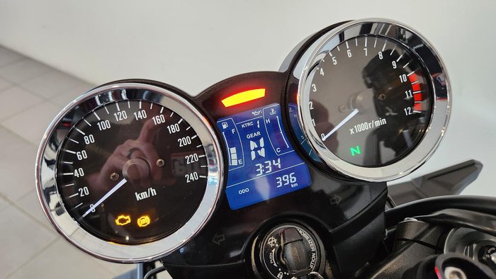 2025 Kawasaki Z900RS (Z900C) Z Red