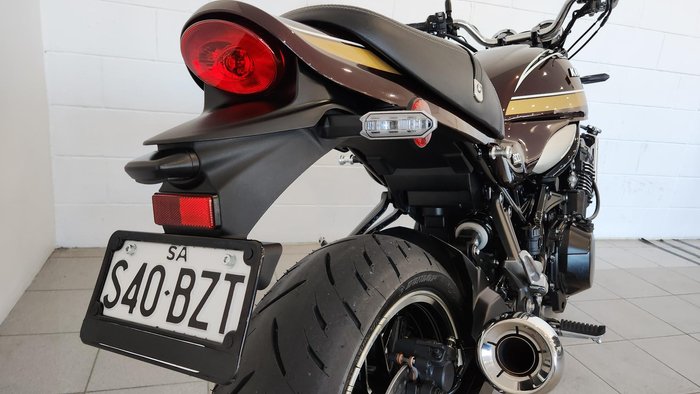 2025 Kawasaki Z900RS (Z900C) Z Red