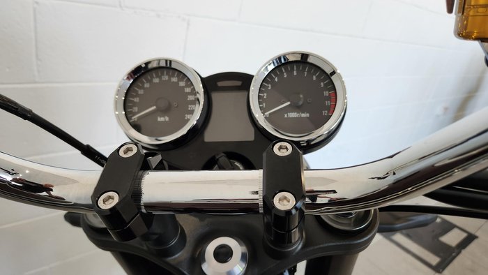 2025 Kawasaki Z900RS (Z900C) Z Red