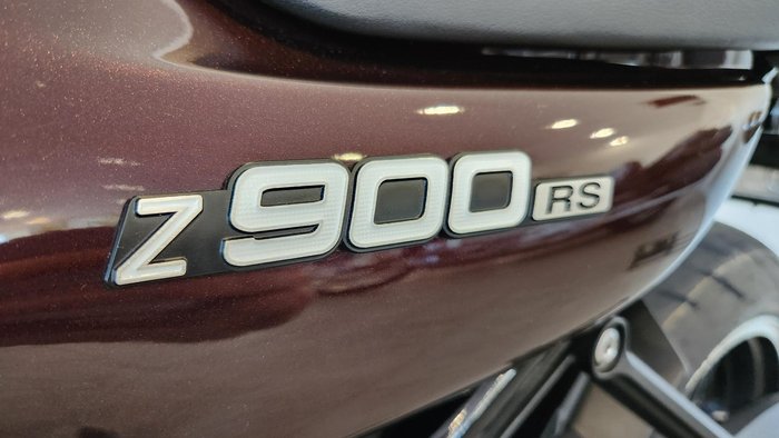 2025 Kawasaki Z900RS (Z900C) Z Red