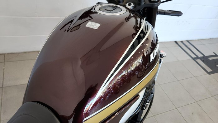 2025 Kawasaki Z900RS (Z900C) Z Red