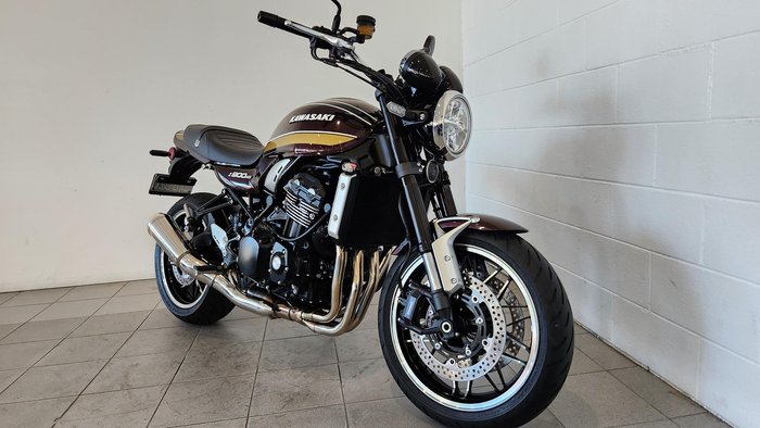 2025 Kawasaki Z900RS (Z900C) Z Red