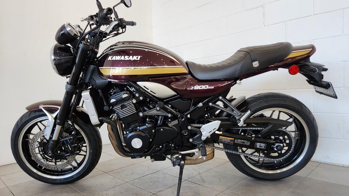 2025 Kawasaki Z900RS (Z900C) Z Red