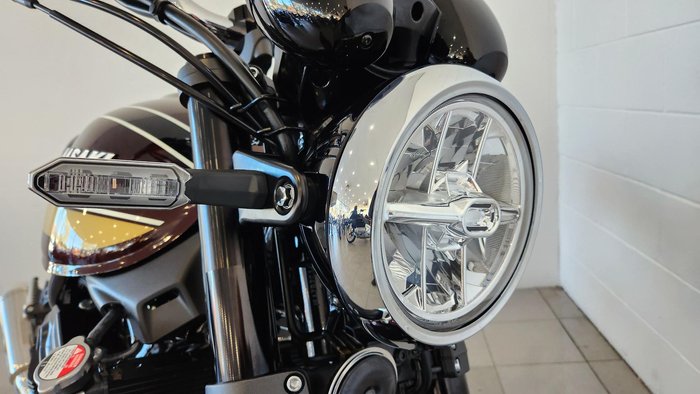 2025 Kawasaki Z900RS (Z900C) Z Red