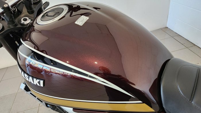 2025 Kawasaki Z900RS (Z900C) Z Red