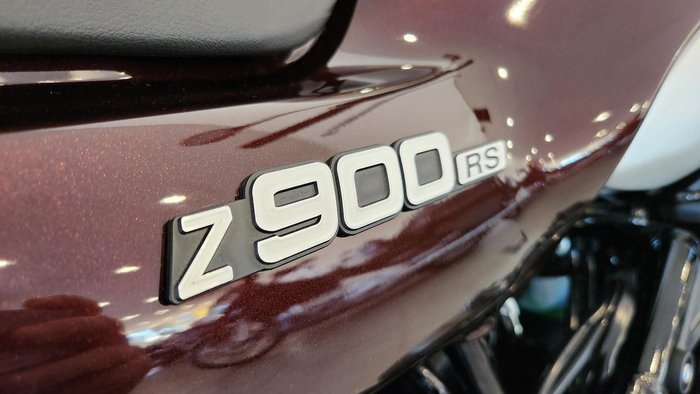 2025 Kawasaki Z900RS (Z900C) Z Red