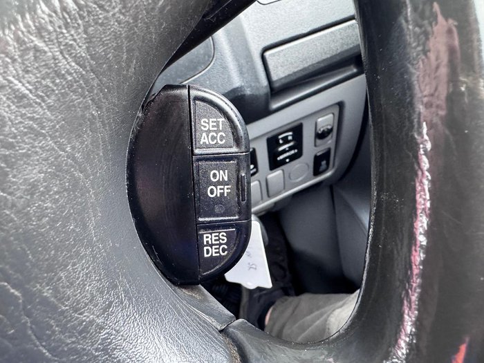 2007 Toyota Hilux SR KUN16R MY08 4x2 Glacier White