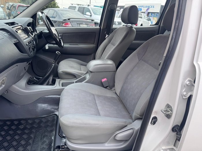 2007 Toyota Hilux SR KUN16R MY08 4x2 Glacier White