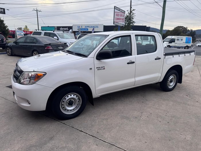 2007 Toyota Hilux SR KUN16R MY08 4x2 Glacier White