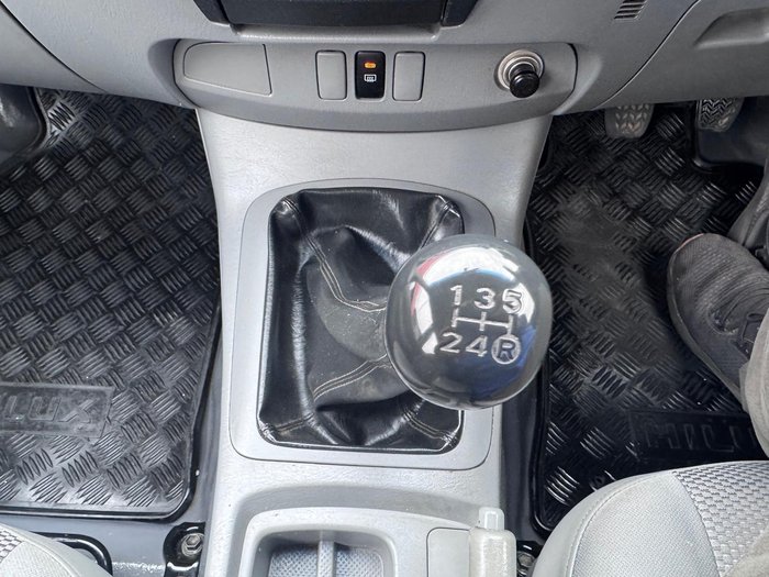 2007 Toyota Hilux SR KUN16R MY08 4x2 Glacier White