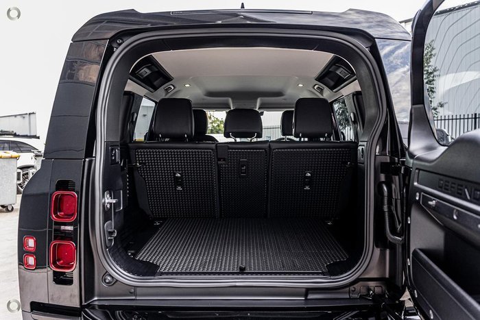 2024 Land Rover Defender 90 P300 S L663 MY24 AWD Santorini Black