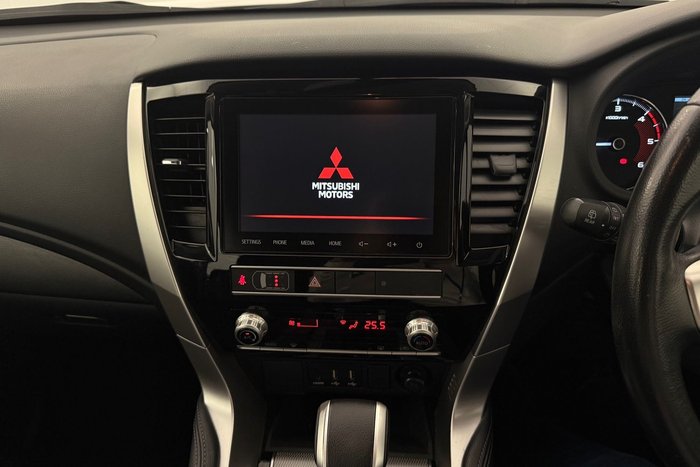 2022 Mitsubishi Pajero Sport GLX