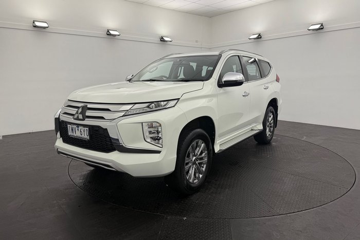 2022 Mitsubishi Pajero Sport GLX