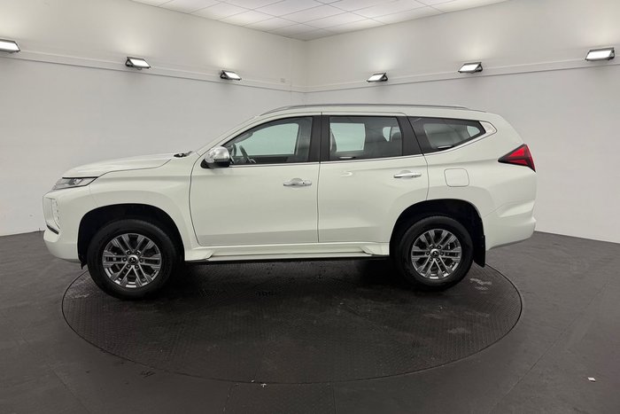 2022 Mitsubishi Pajero Sport GLX