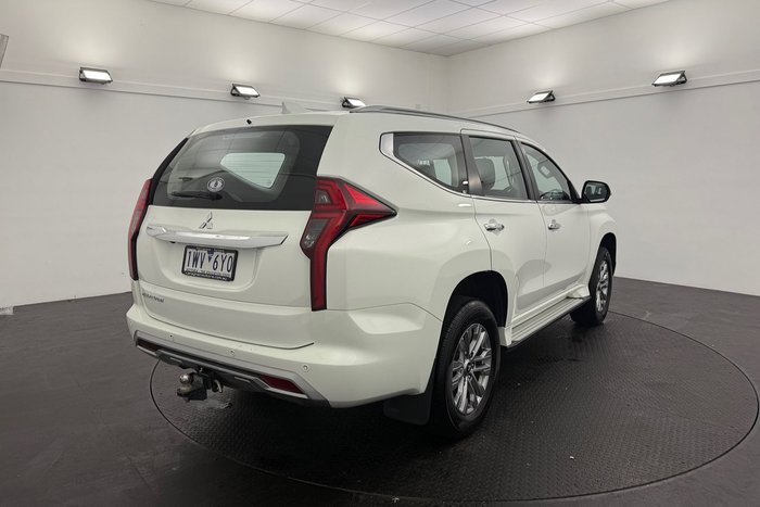 2022 Mitsubishi Pajero Sport GLX