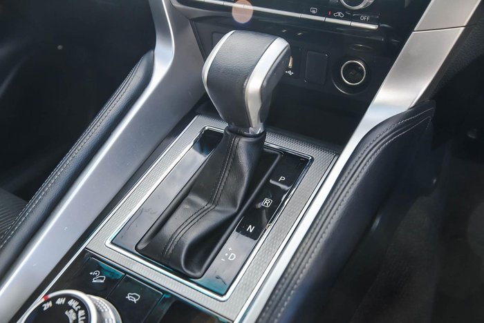 2022 Mitsubishi Pajero Sport GLX