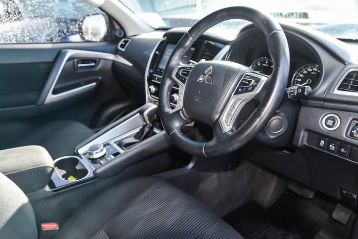 2022 Mitsubishi Pajero Sport GLX