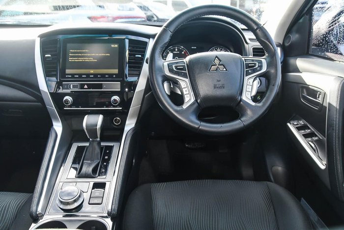 2022 Mitsubishi Pajero Sport GLX