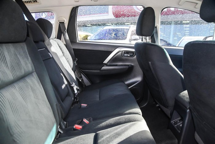 2022 Mitsubishi Pajero Sport GLX