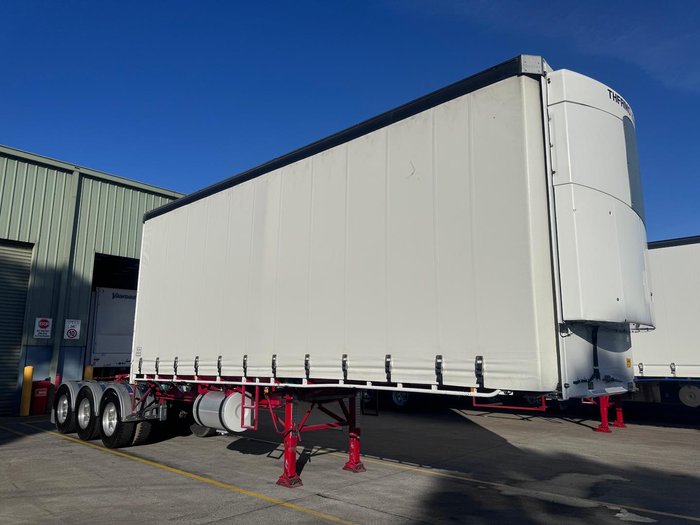 2012 Vawdrey St3 Lead A 12 Pallet Refrigerated Curtain Sider