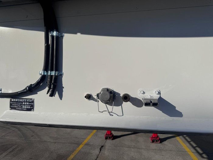 2012 Vawdrey St3 Lead A 12 Pallet Refrigerated Curtain Sider