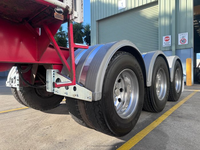 2012 Vawdrey St3 Lead A 12 Pallet Refrigerated Curtain Sider
