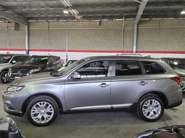 2020 Mitsubishi Outlander ES