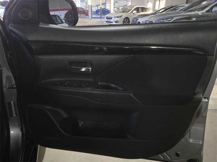 2020 Mitsubishi Outlander ES