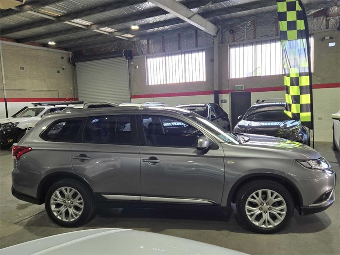 2020 Mitsubishi Outlander ES