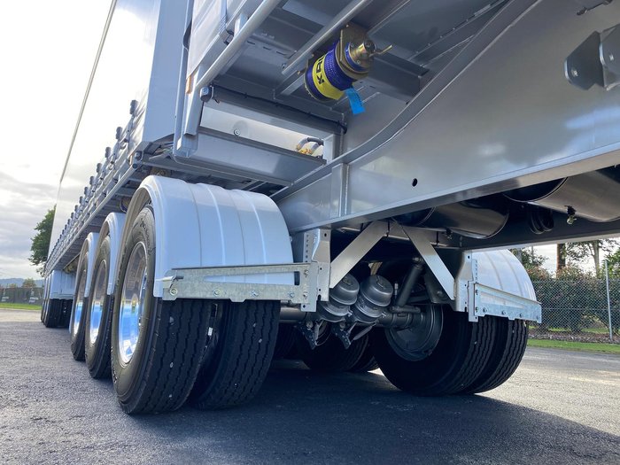 2024 Krueger 34 Pallet Straight Deck B Double