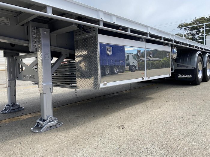2026 Midland Tri Axle Flat T