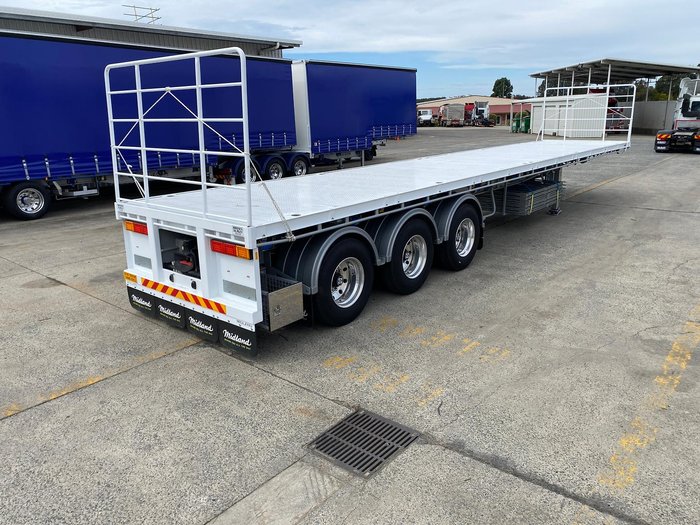 2025 Midland 2025 Flat Top Trailer