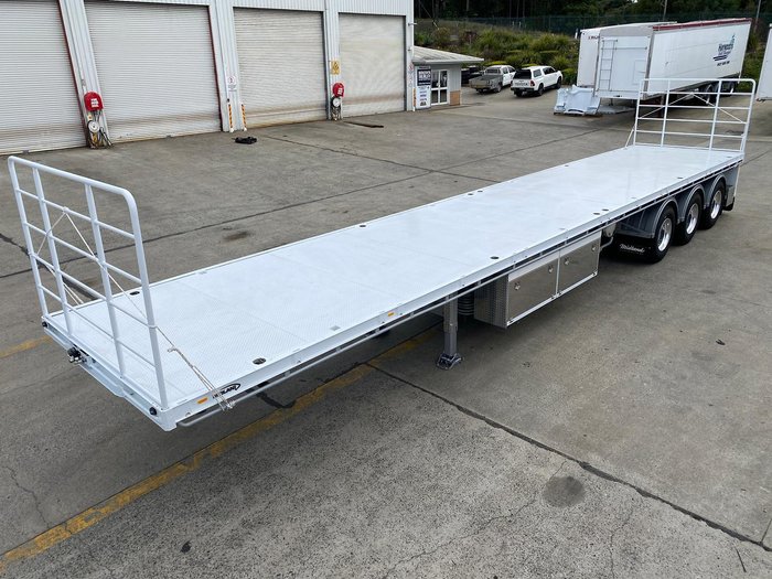 2025 Midland 2025 Flat Top Trailer