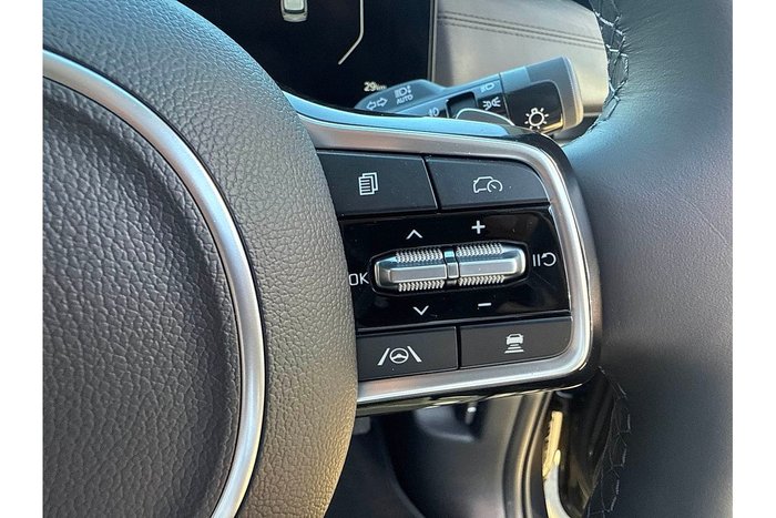 2025 Kia Carnival GT-Line HEV