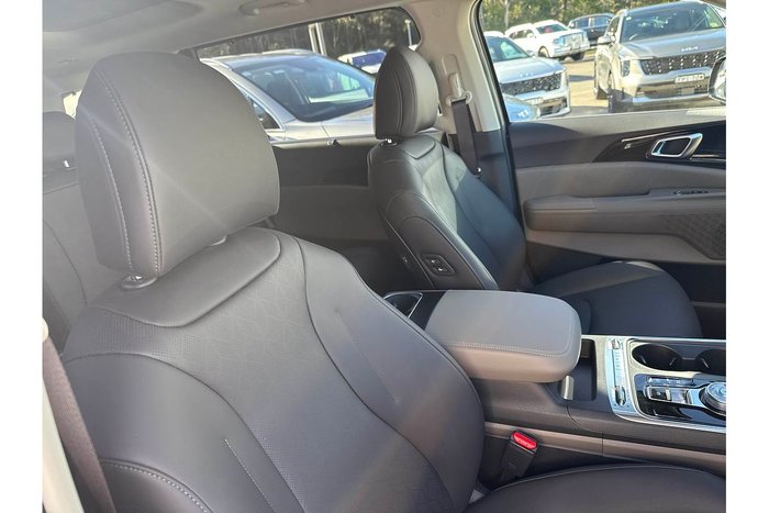 2025 Kia Carnival GT-Line HEV