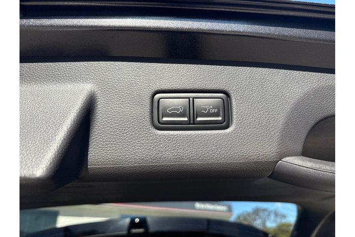 2025 Kia Carnival GT-Line HEV