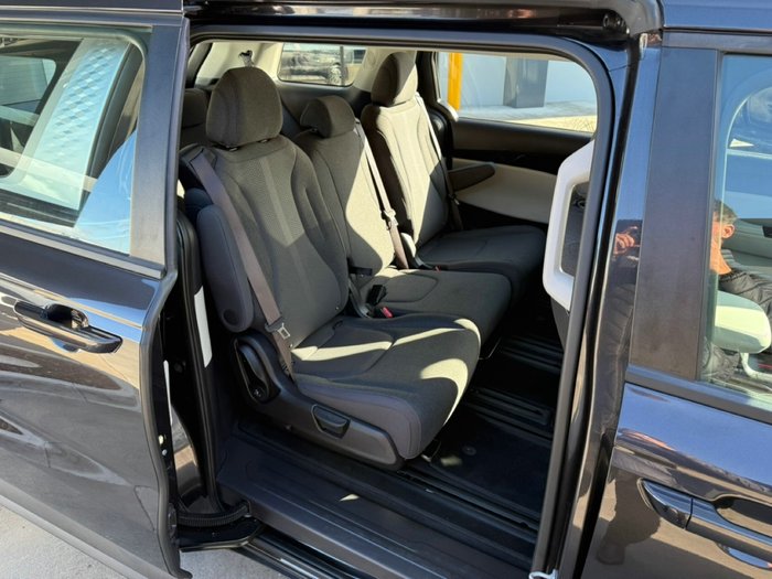 2023 Kia Carnival Si